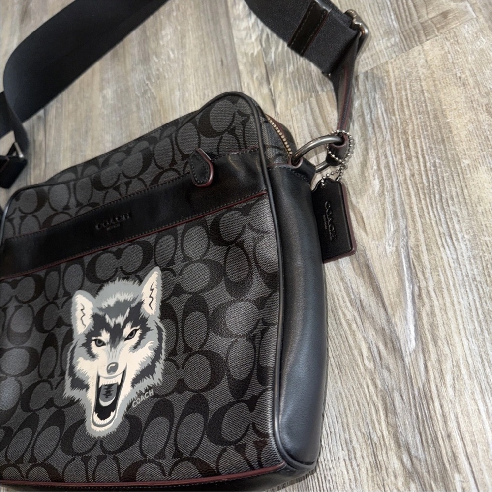 Coach Charles Camera Bag in Signature Canvas with Wolf Motif, GUC - Picture 2 of 5